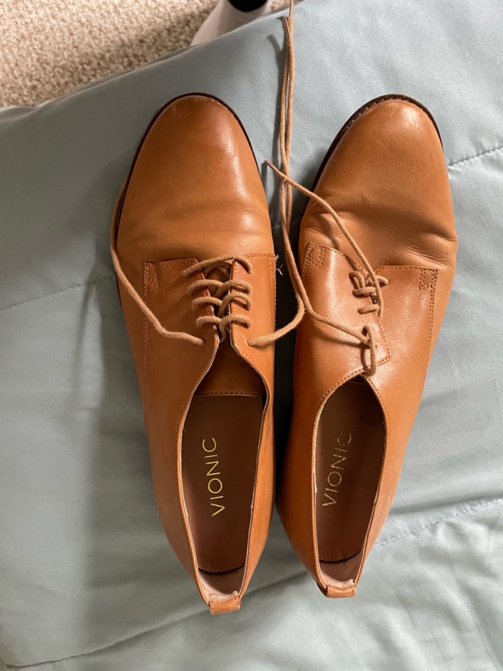 Vionic Women’s Cognac Leather Oxford Lace-Up Shoes